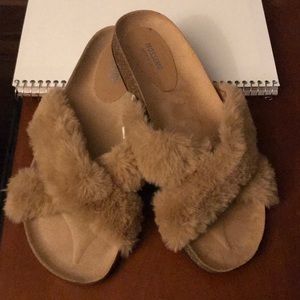 Fuzzy sandals 🤪